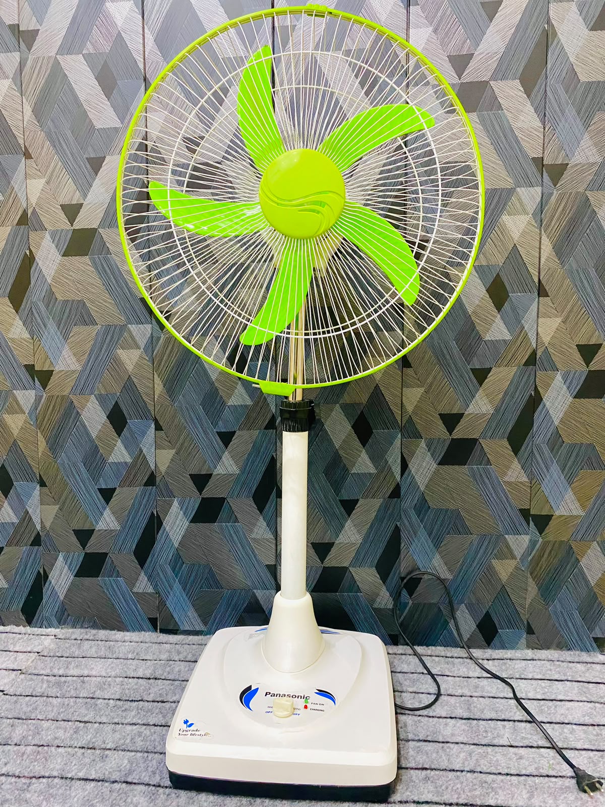 Orin Pedestal Fan 16" Rechargeable Battery Series 1